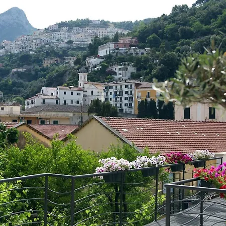 Aretusa Amalfi Coast Aparthotel Vietri